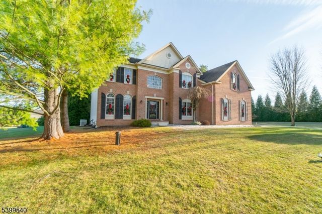 20 Riddle Court, Franklin Twp., NJ 08802