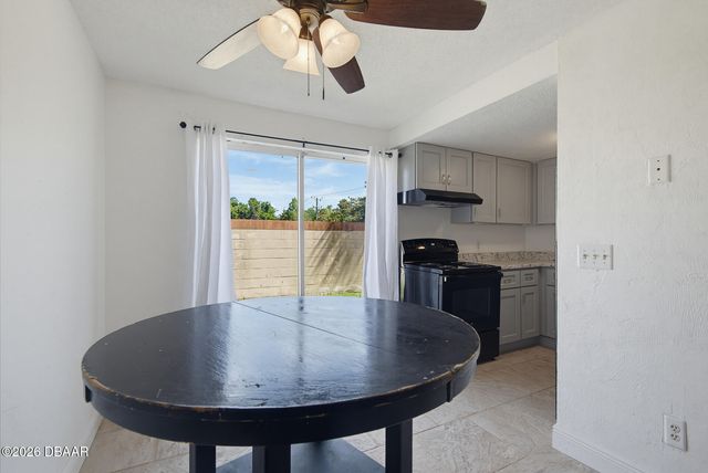 1600 S Palmetto Ave Apt 115, South Daytona, FL 32119