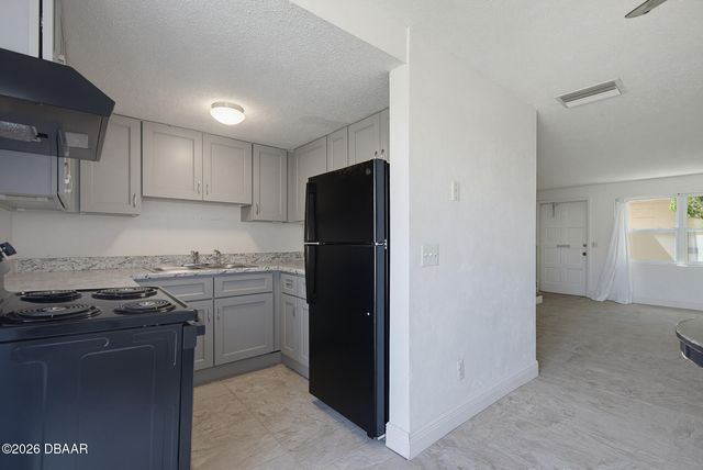 1600 S Palmetto Ave Apt 115, South Daytona, FL 32119