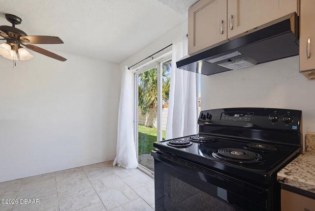 1600 S Palmetto Ave Apt 115, South Daytona, FL 32119