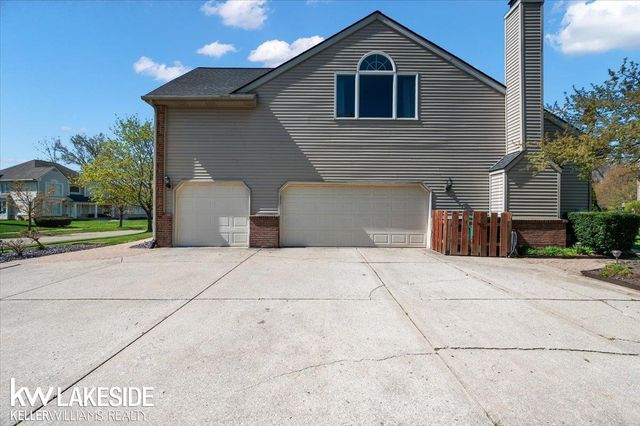 4781 Birkdale Drive, Commerce Twp, MI 48382