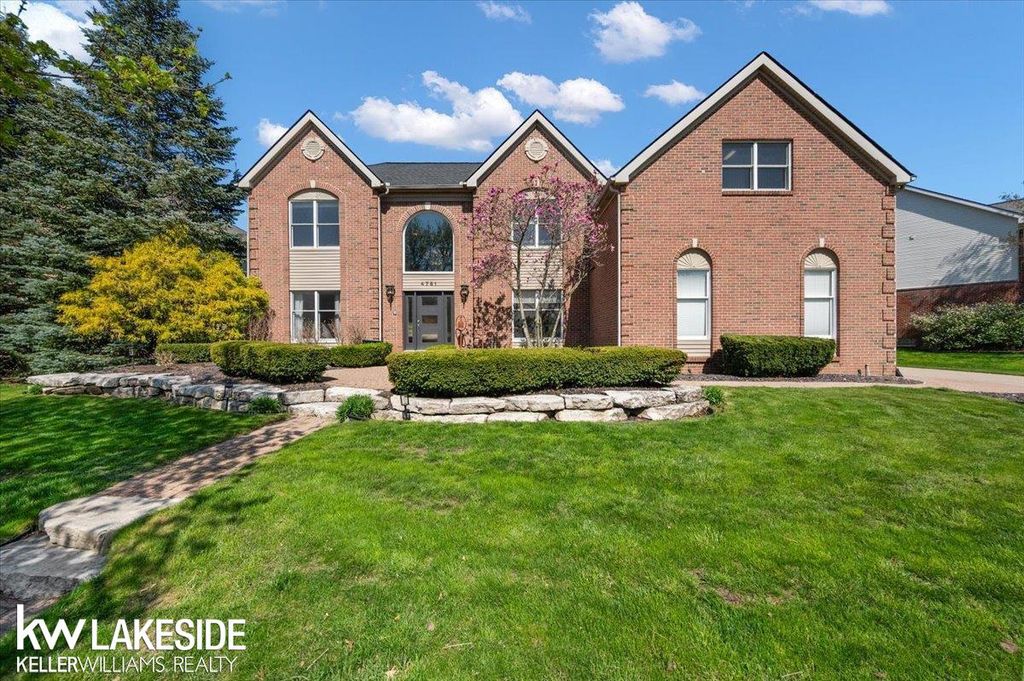 4781 Birkdale Drive, Commerce Twp, MI 48382