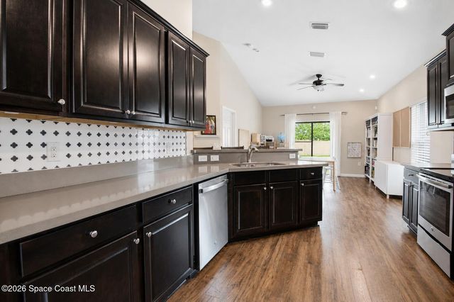 510 Fiddleleaf Circle, West Melbourne, FL 32904