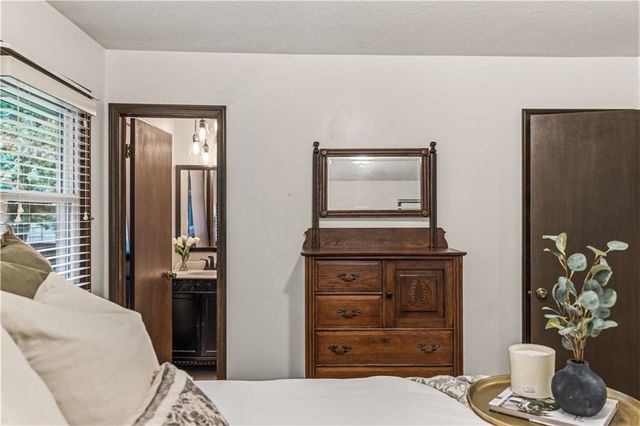 4507 E 107th Terrace, Kansas City, MO 64137