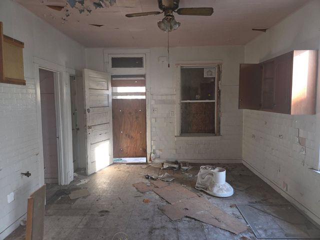 12341 S PARNELL Avenue, Chicago, IL 60628