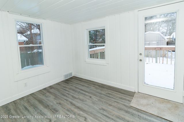 717 Smith Avenue, Lansing, MI 48910