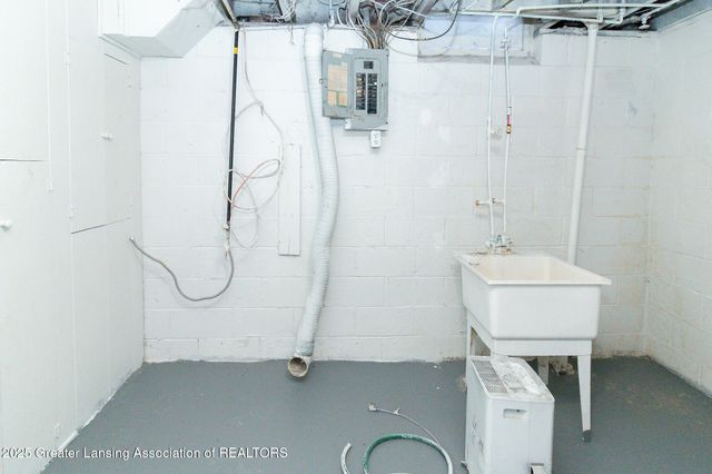 717 Smith Avenue, Lansing, MI 48910