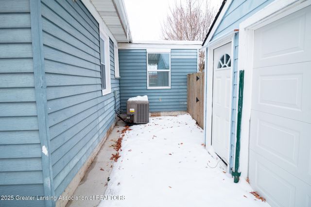 717 Smith Avenue, Lansing, MI 48910