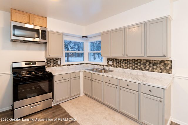 717 Smith Avenue, Lansing, MI 48910