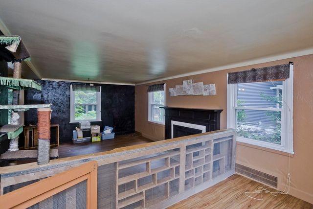 95 Craiwell Ave, West Springfield, MA 01104
