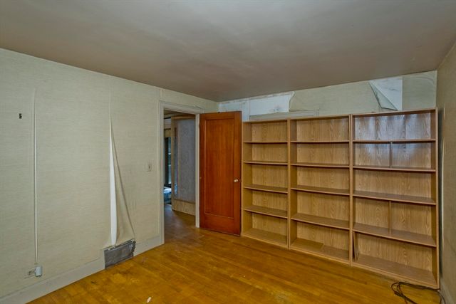 95 Craiwell Ave, West Springfield, MA 01104