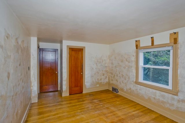 95 Craiwell Ave, West Springfield, MA 01104
