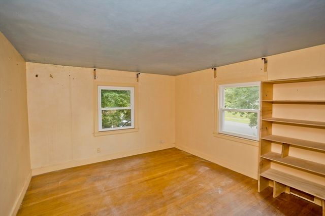 95 Craiwell Ave, West Springfield, MA 01104