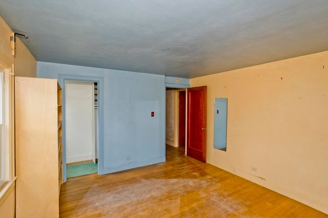 95 Craiwell Ave, West Springfield, MA 01104