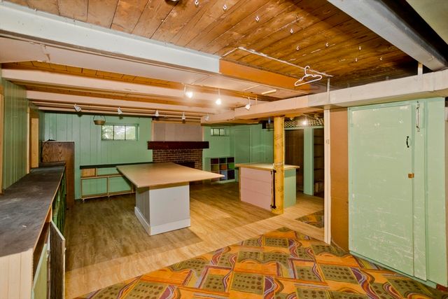 95 Craiwell Ave, West Springfield, MA 01104