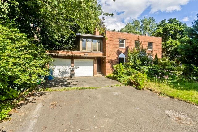 95 Craiwell Ave, West Springfield, MA 01104