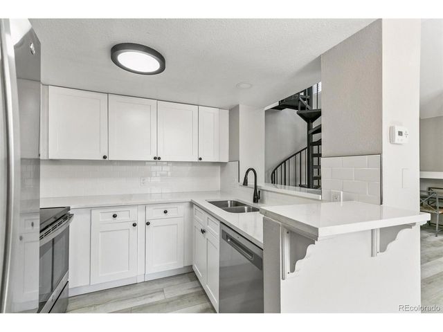 8341 S Upham Way 209, Littleton, CO 80128
