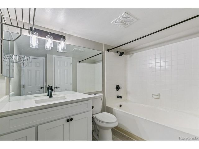 8341 S Upham Way 209, Littleton, CO 80128