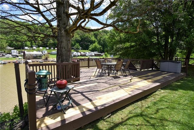 10 Piper Avenue, East Bethlehem, PA 15322