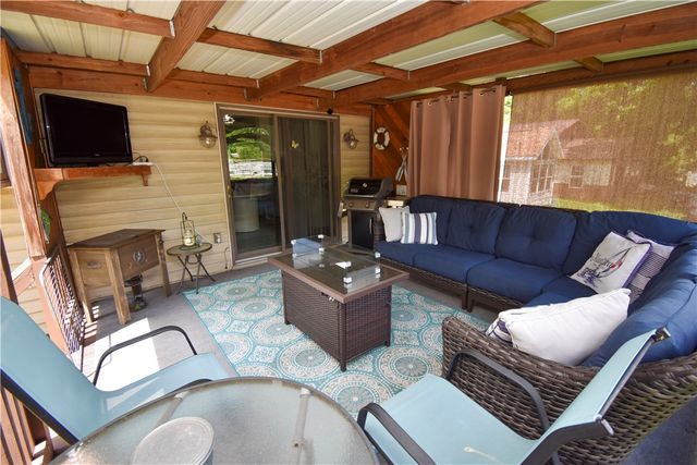 10 Piper Avenue, East Bethlehem, PA 15322
