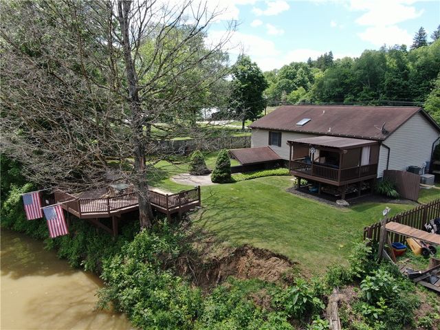 10 Piper Avenue, East Bethlehem, PA 15322