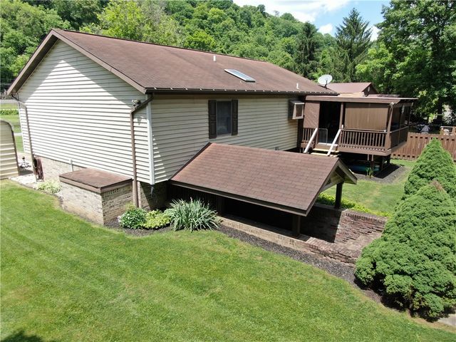 10 Piper Avenue, East Bethlehem, PA 15322