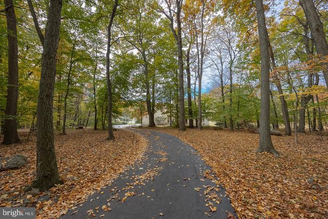 1307 JAINE LN, Chester Springs, PA 19425