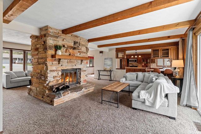 568 N NASH STREET, Hortonville, WI 54944