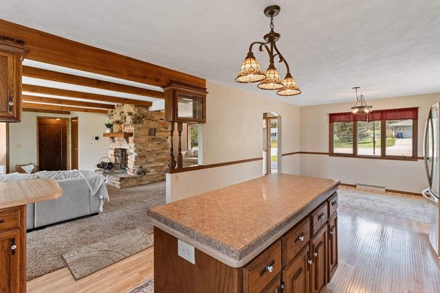 568 N NASH STREET, Hortonville, WI 54944