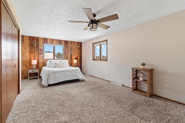 568 N NASH STREET, Hortonville, WI 54944