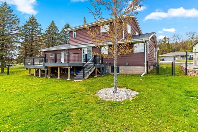 568 N NASH STREET, Hortonville, WI 54944
