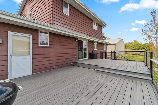 568 N NASH STREET, Hortonville, WI 54944