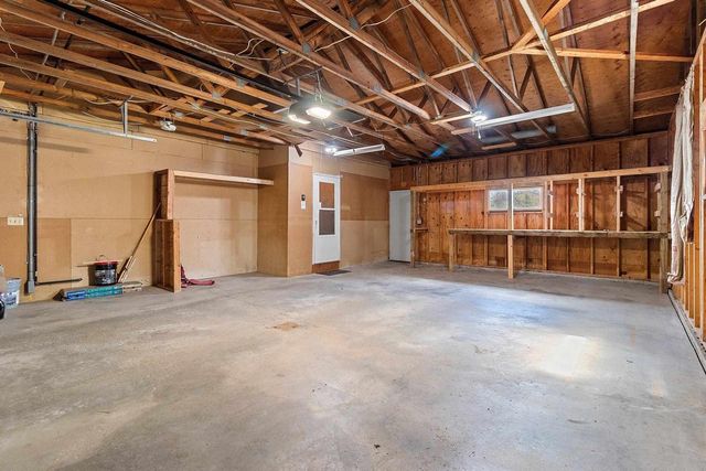 568 N NASH STREET, Hortonville, WI 54944