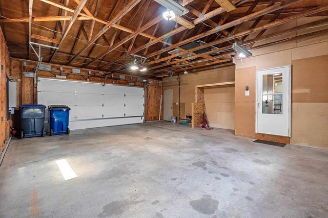 568 N NASH STREET, Hortonville, WI 54944