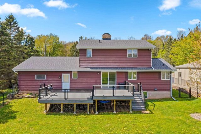 568 N NASH STREET, Hortonville, WI 54944