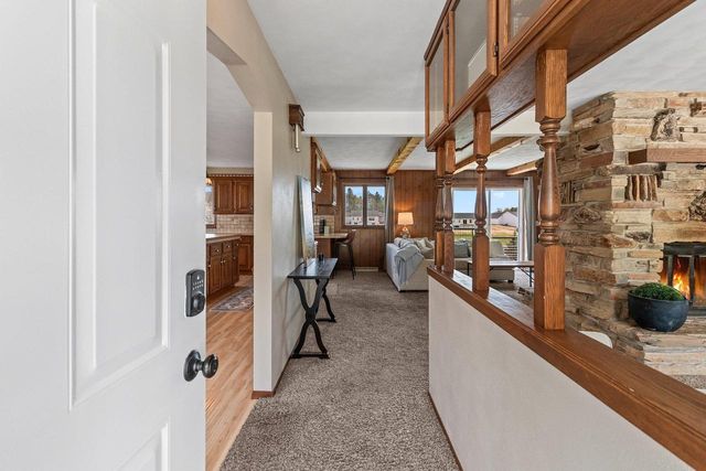 568 N NASH STREET, Hortonville, WI 54944