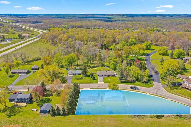 568 N NASH STREET, Hortonville, WI 54944