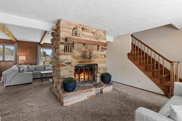 568 N NASH STREET, Hortonville, WI 54944