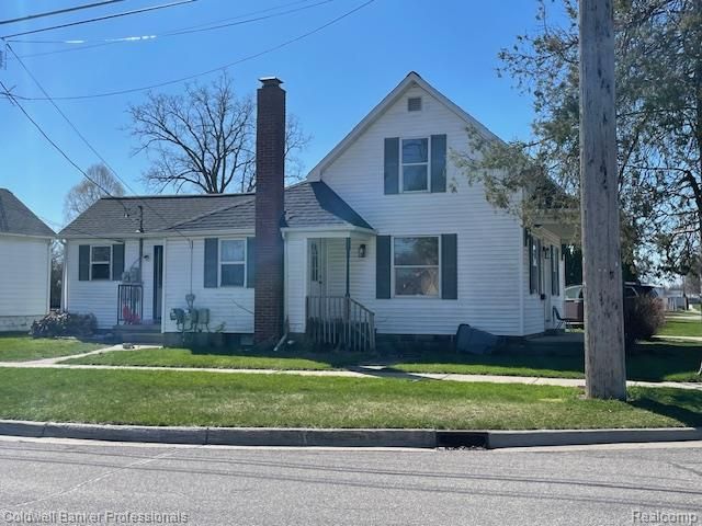 105 S Court Street, Lapeer, MI 48446