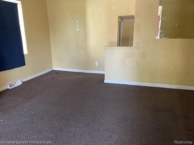 105 S Court Street, Lapeer, MI 48446