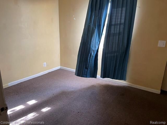 105 S Court Street, Lapeer, MI 48446