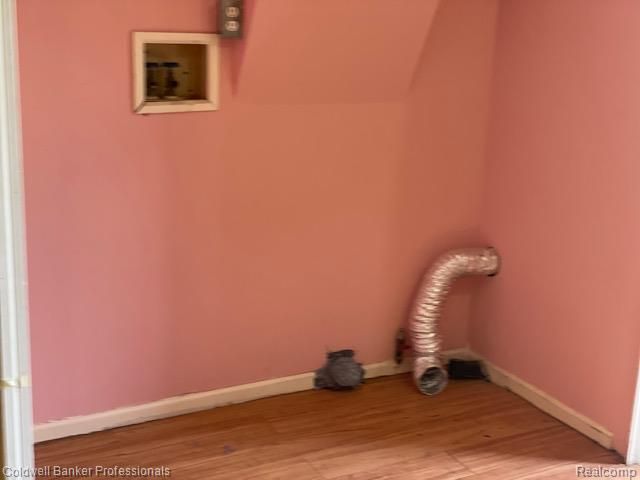 105 S Court Street, Lapeer, MI 48446
