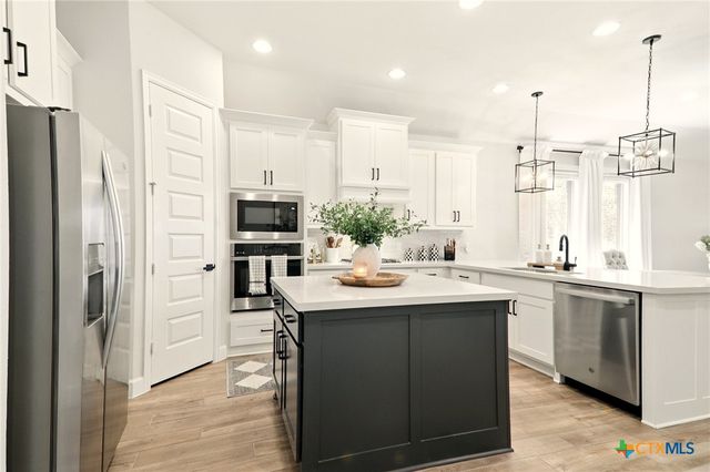 112 Rosemary Court, Bastrop, TX 78602