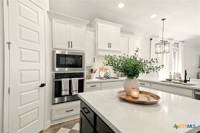 112 Rosemary Court, Bastrop, TX 78602