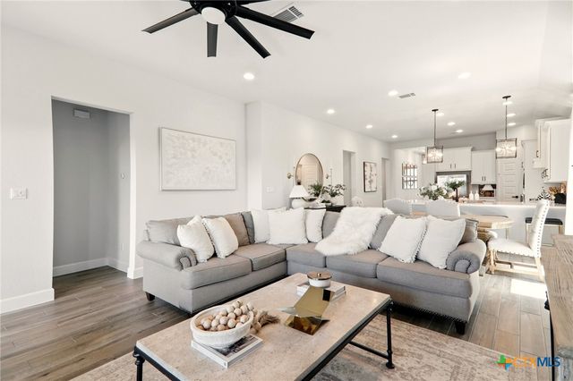 112 Rosemary Court, Bastrop, TX 78602