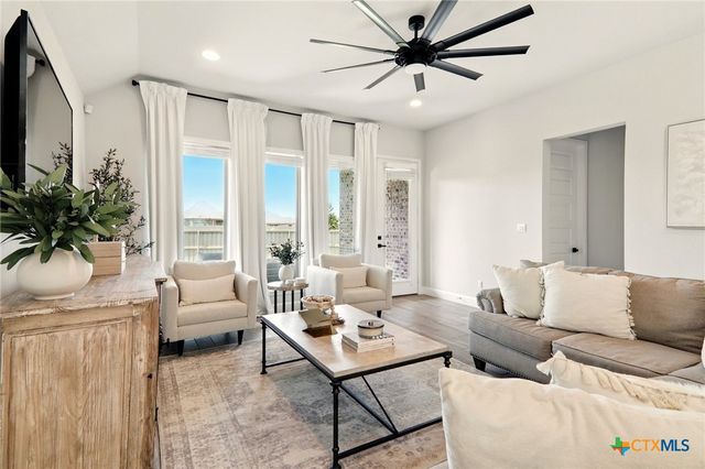 112 Rosemary Court, Bastrop, TX 78602