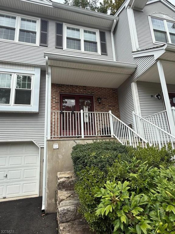 86 Brookside Ln, Mount Arlington Boro, NJ 07856
