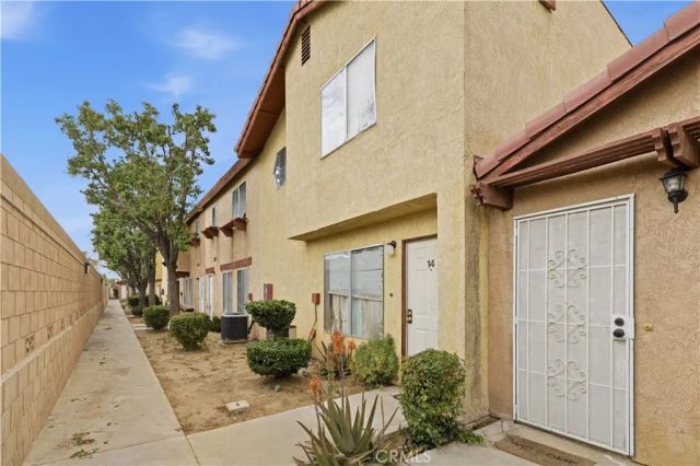 1700 E Avenue Q14 14, Palmdale, CA 93550