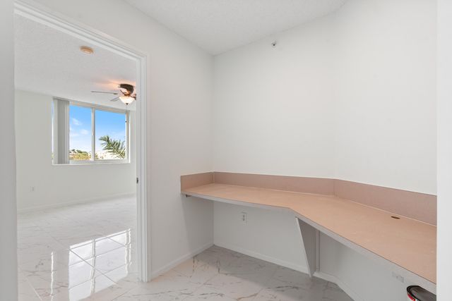 1200 Scotia Drive 404, Hypoluxo, FL 33462