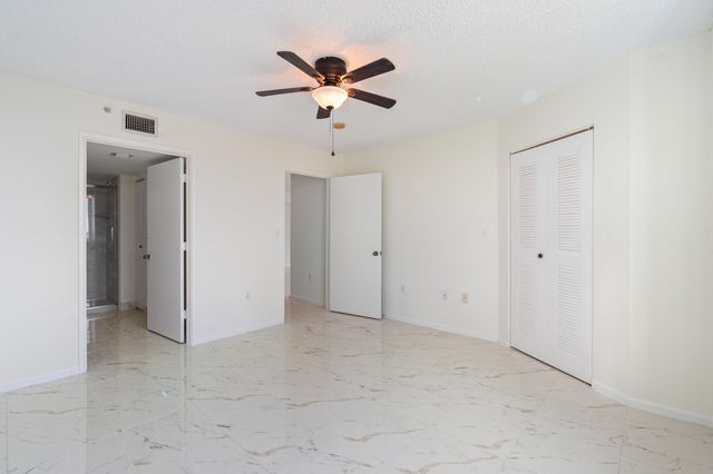 1200 Scotia Drive 404, Hypoluxo, FL 33462